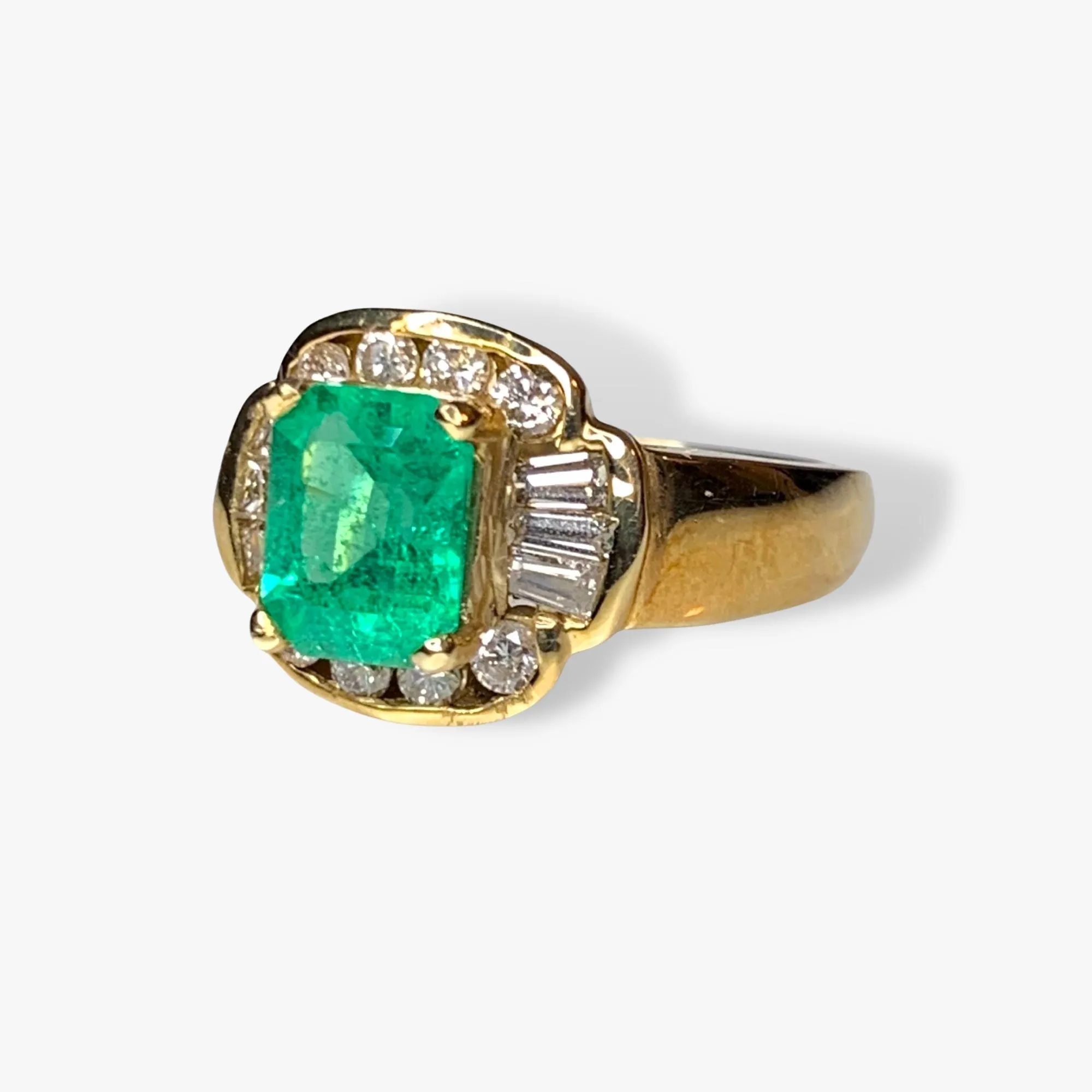 14k Yellow Gold Colombian Emerald and Diamond Vintage Ring