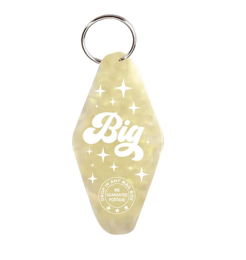 Big - Vintage Motel Keychain - Yellow