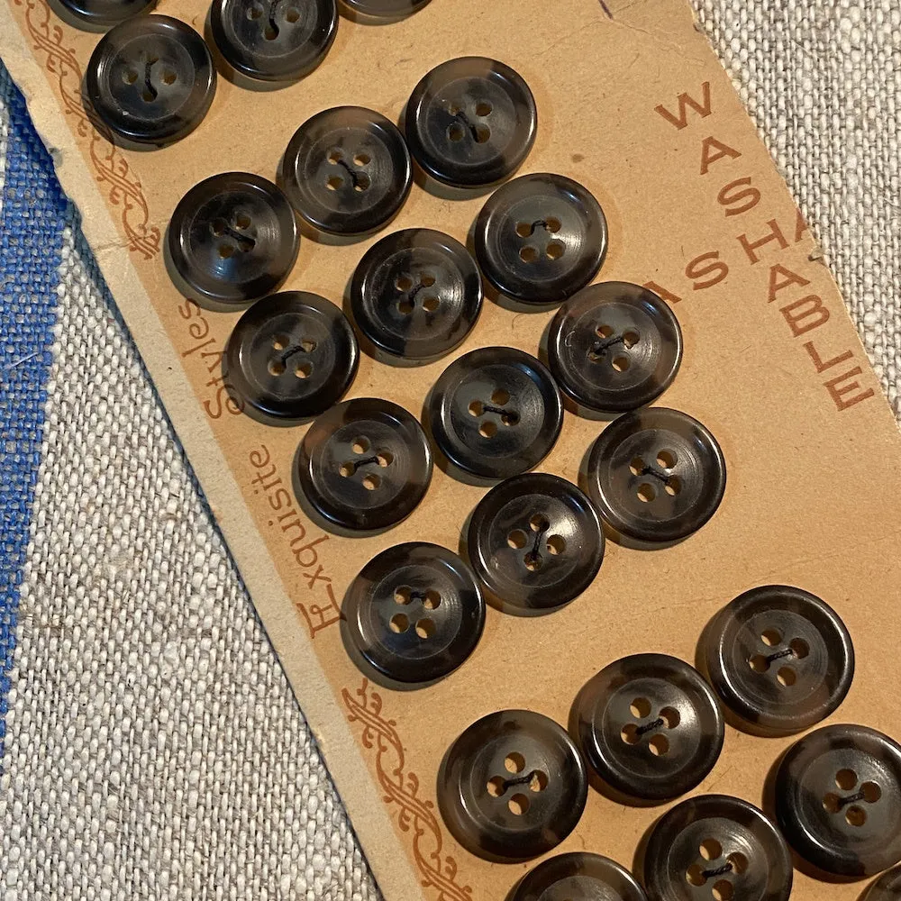 Card of 31 Horn  Buttons