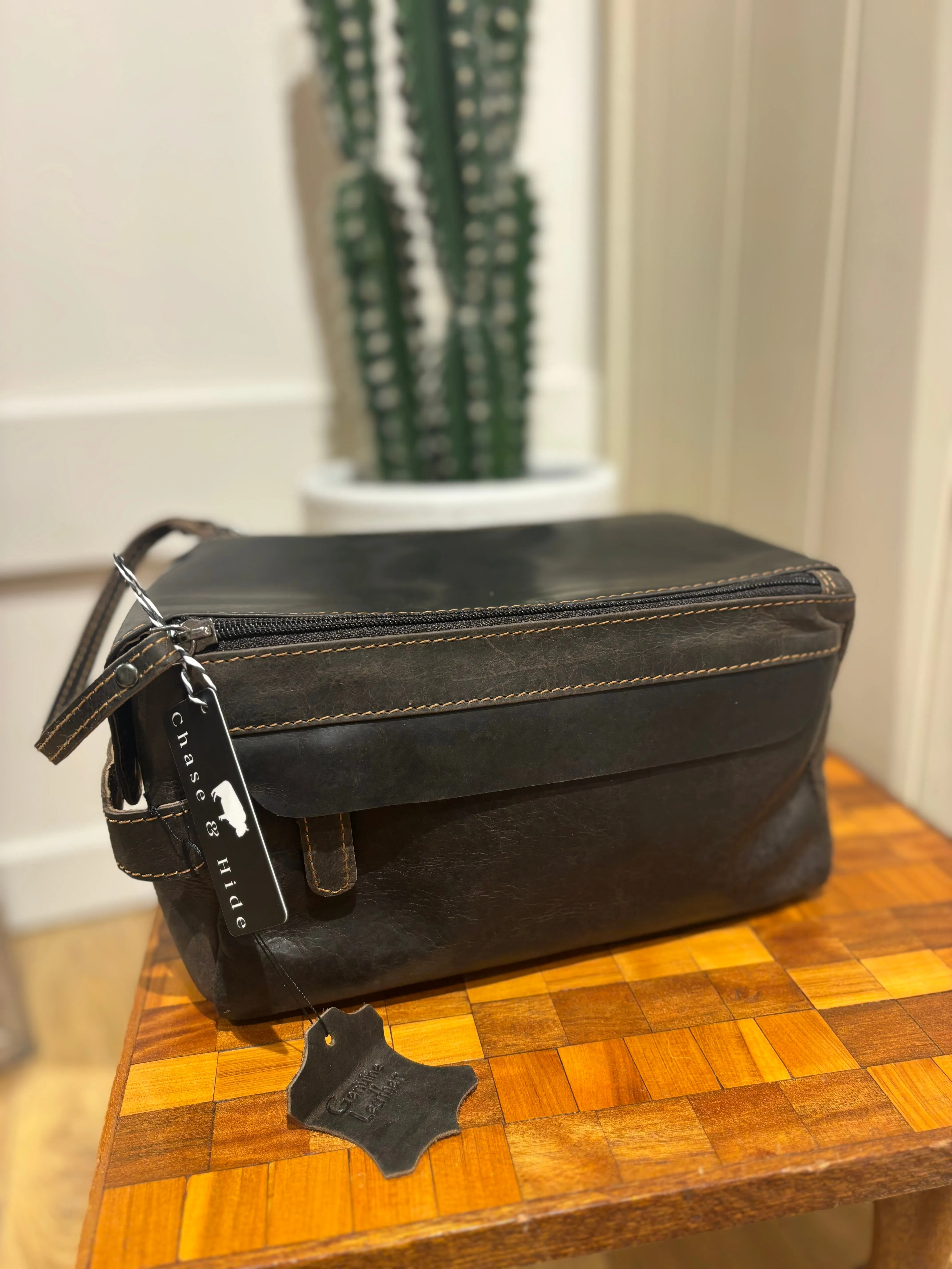 Darwin Toiletry Bag