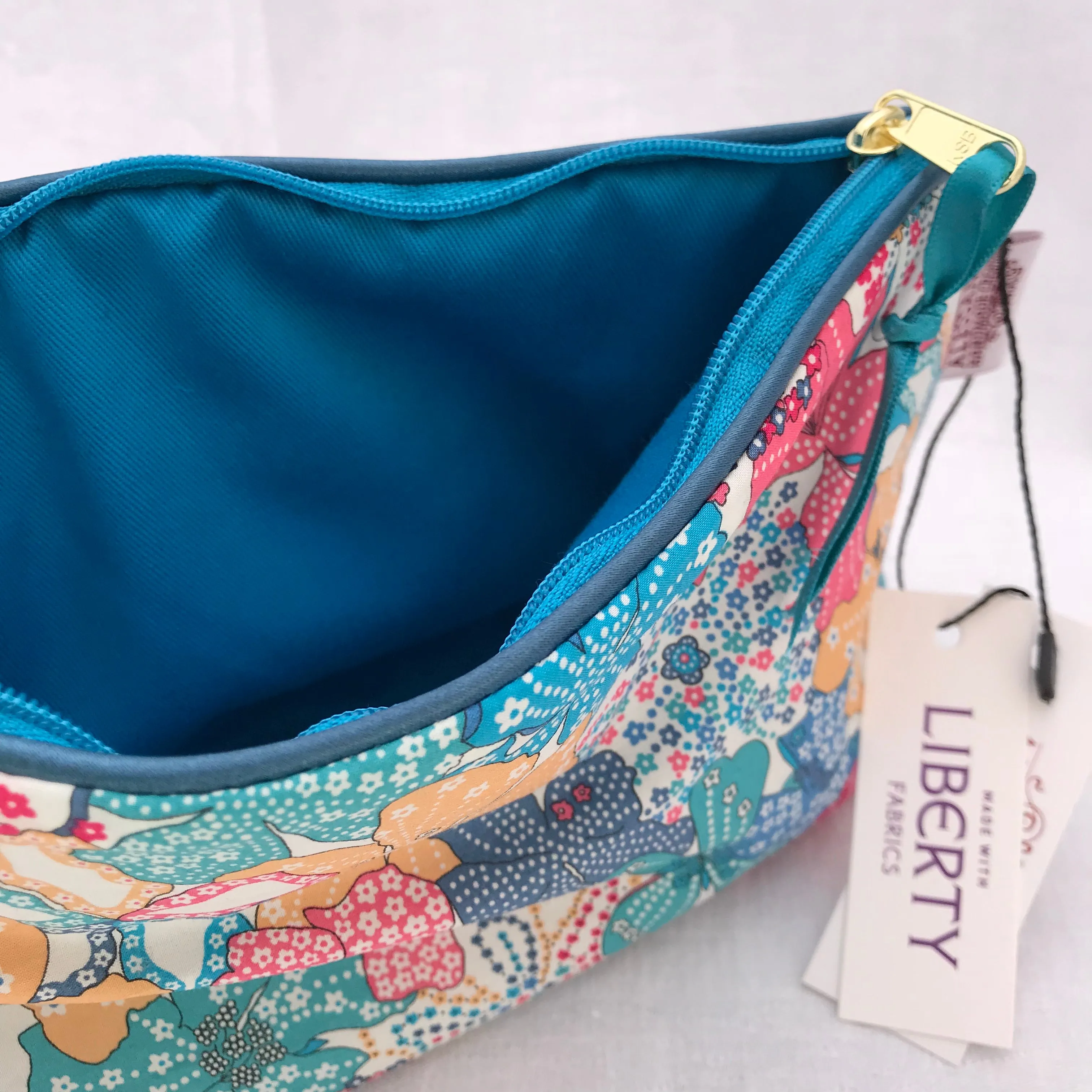 Mauvey Liberty Cosmetic Bag: Stylish Storage for Your Essentials