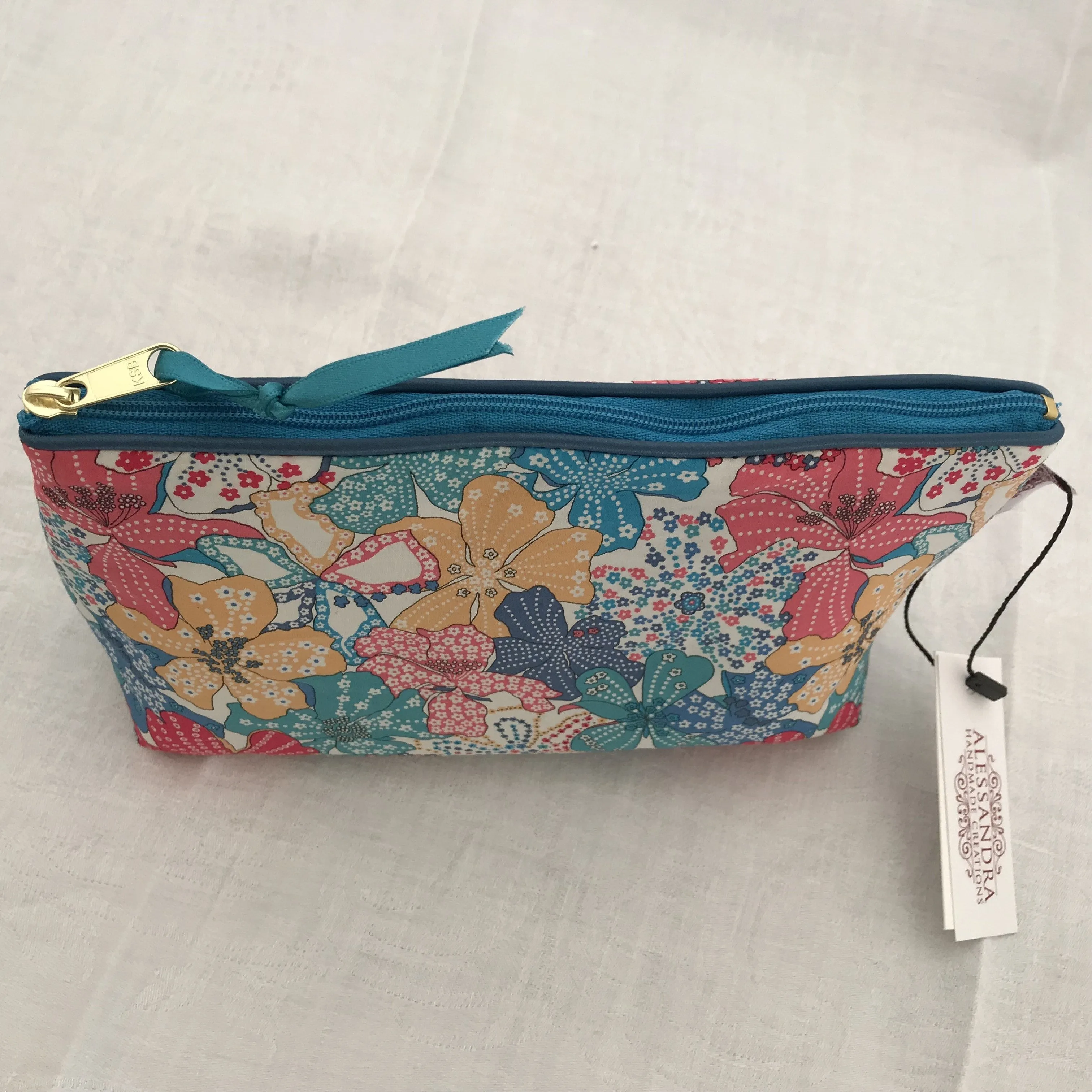 Mauvey Liberty Cosmetic Bag: Stylish Storage for Your Essentials