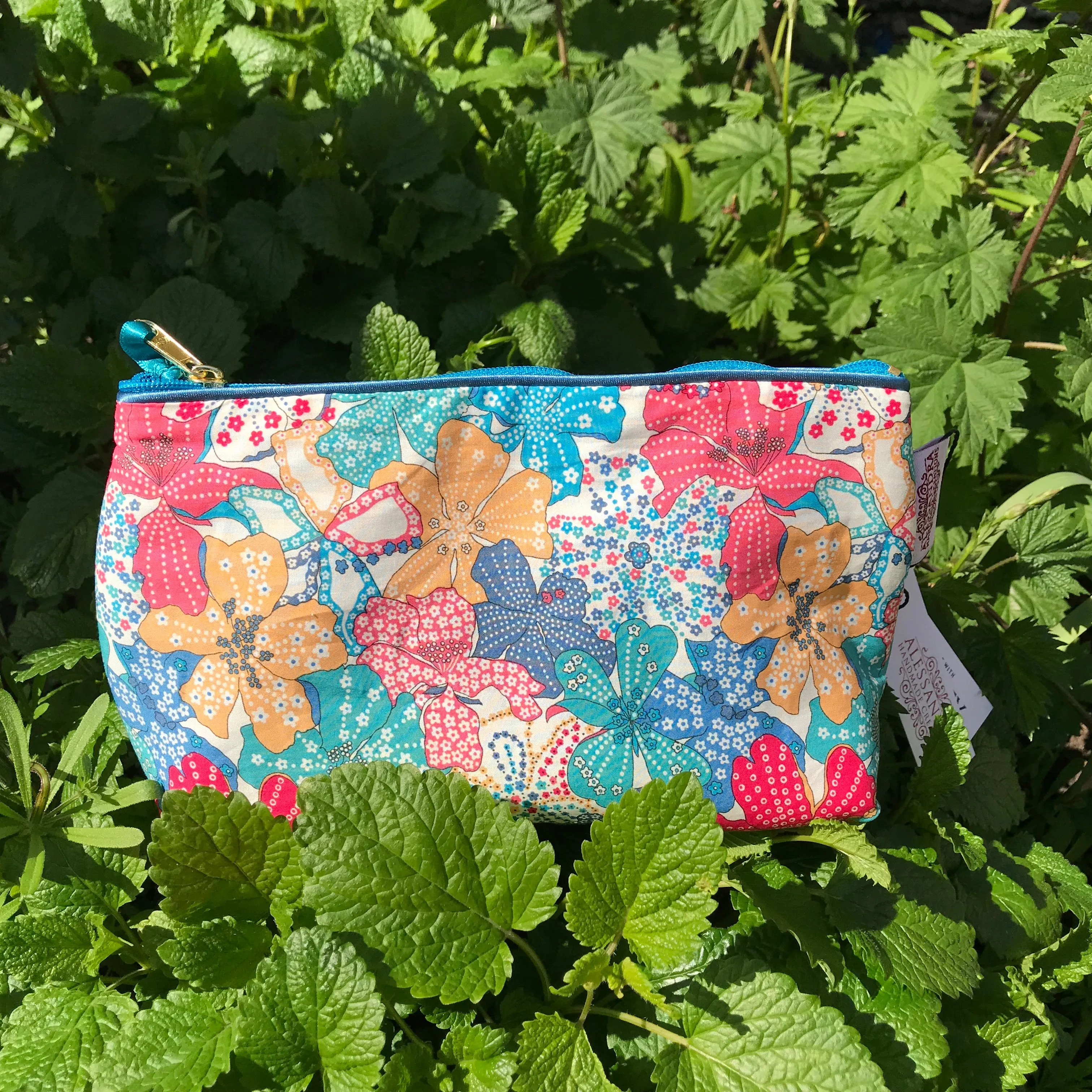 Mauvey Liberty Cosmetic Bag: Stylish Storage for Your Essentials