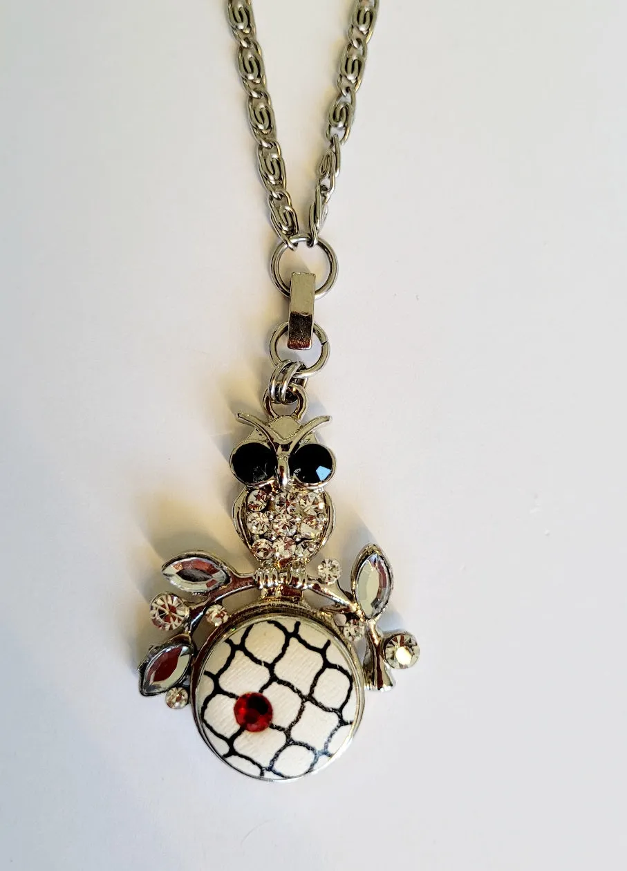 Necklace with detachable owl pendant and snap