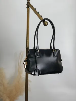 Salvatore Ferragamo Gancini Padlock Handbag Black Vintage dckiph