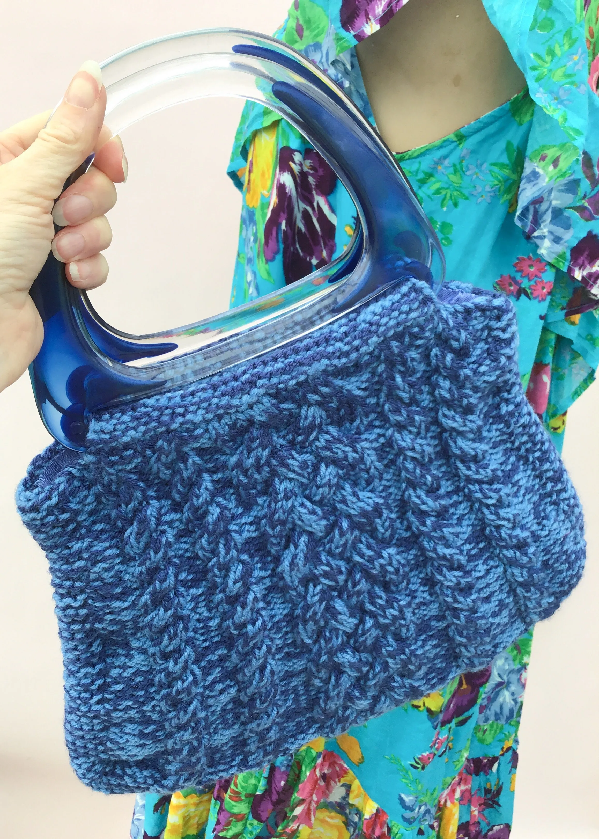 Vintage Blue Lucite Handle Knitting Bag 💙 Chunky Cable Knit