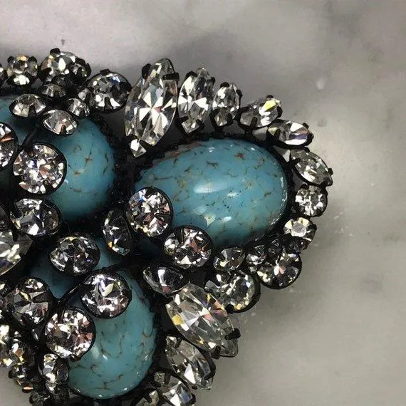 Vintage Hattie Carnegie Brooch. Rhinestone and Faux Turquoise Eggs in the Nest Brooch.