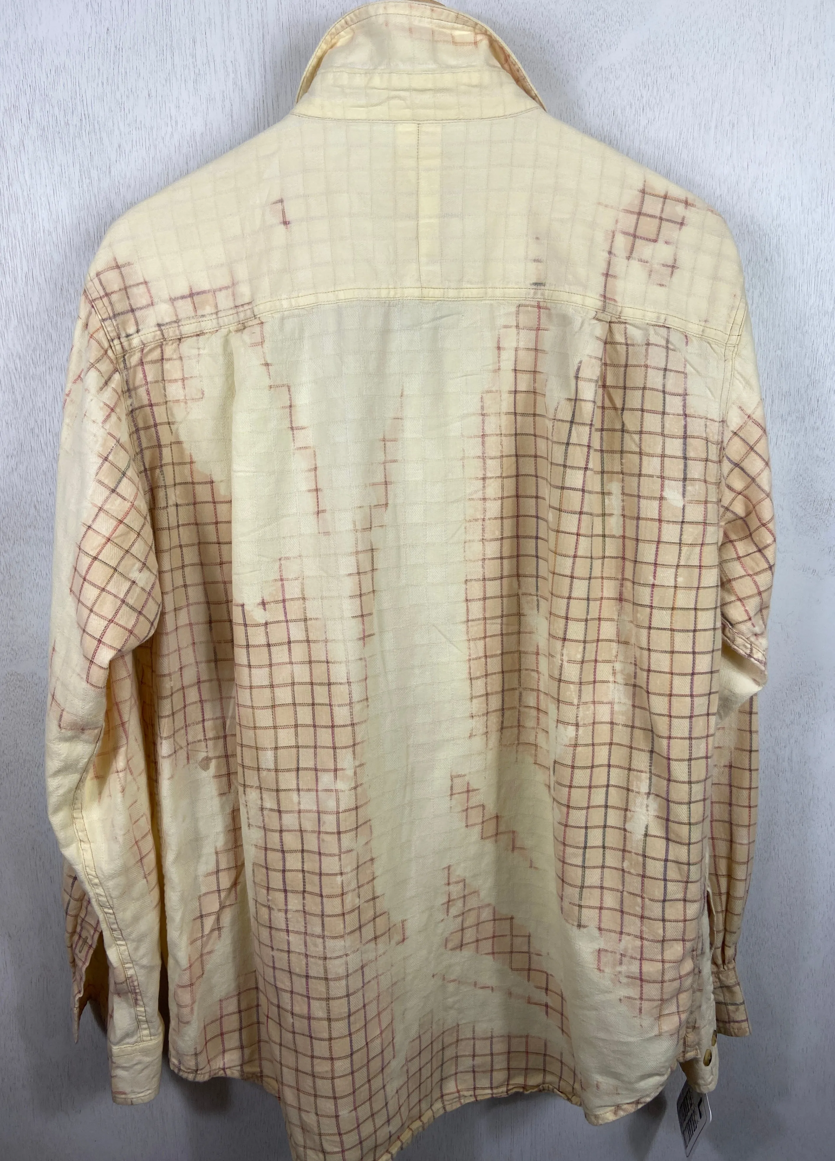 Vintage Light Yellow, Peach and Pink Lightweight Cotton Size Large