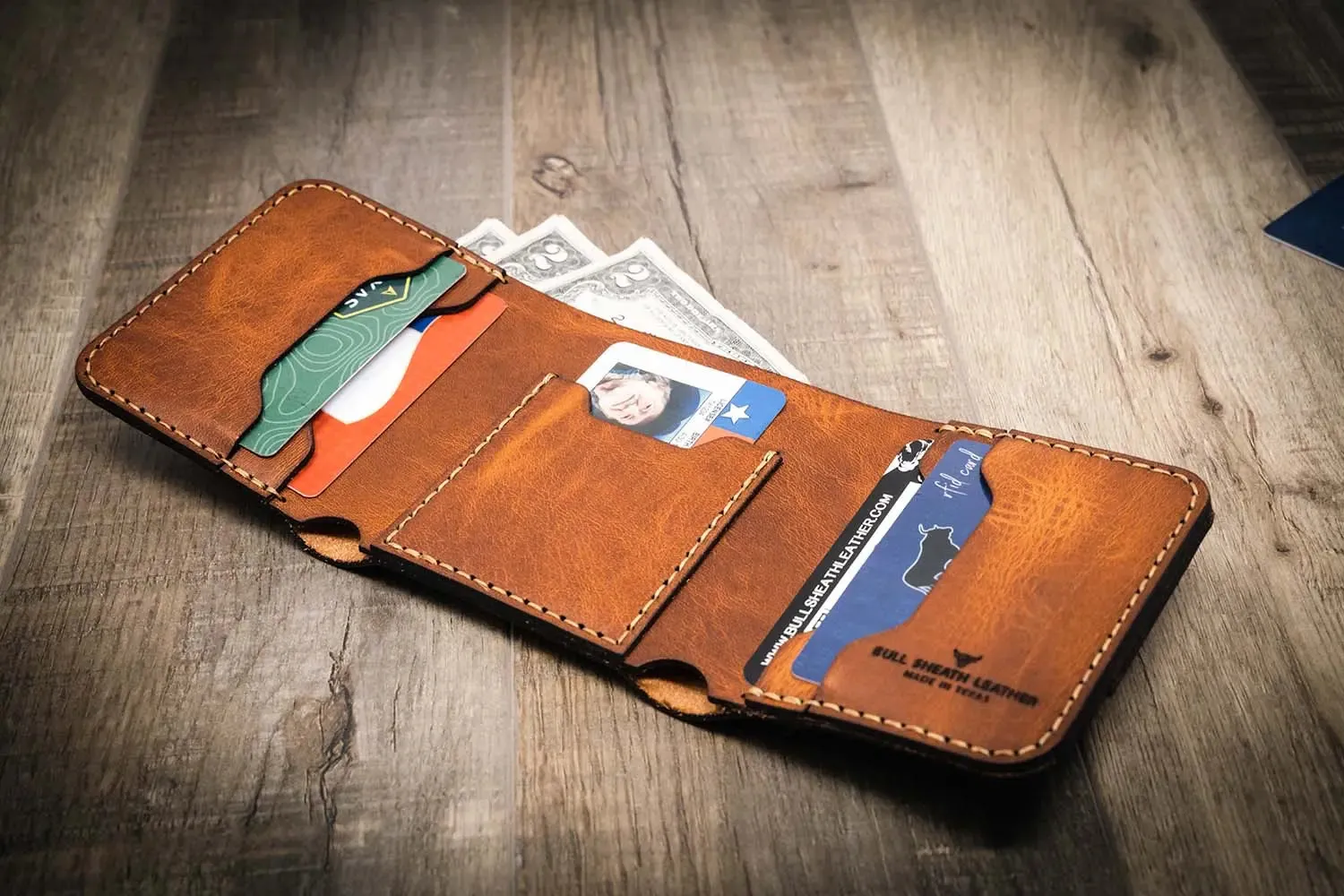 Western Trifold Wallet - Chestnut Brown